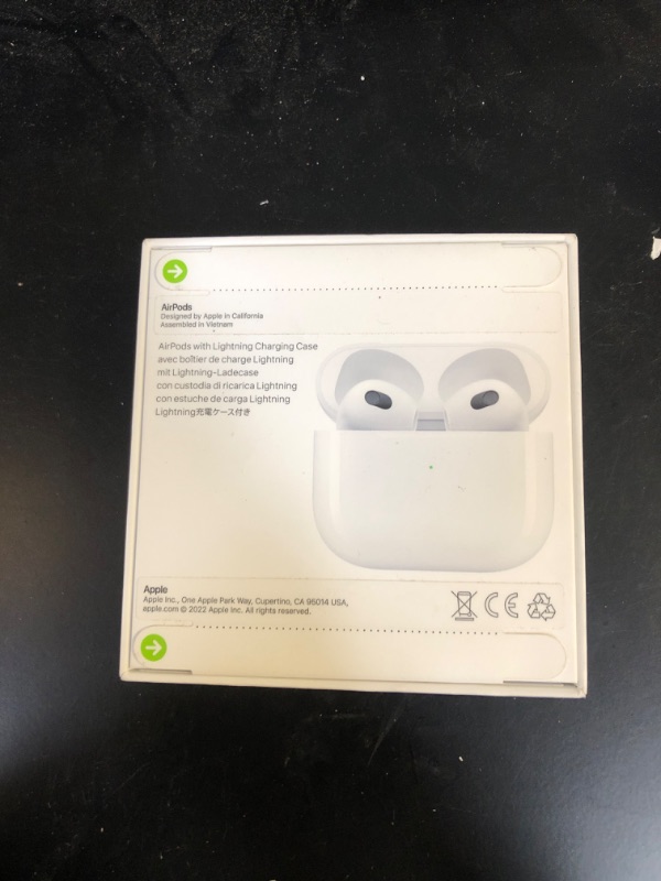 Photo 4 of Apple AirPods with Lightning Charging Case (3rd Generation)