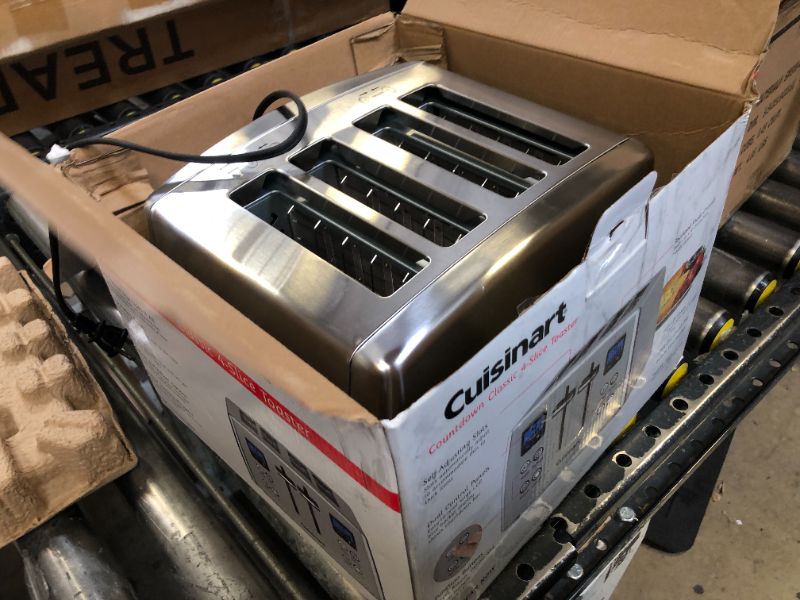 Photo 2 of Cuisinart CPT-435P1 4-Slice Countdown Motorized Toaster, Stainless Steel 4-Slice Toaster CPT-435P1