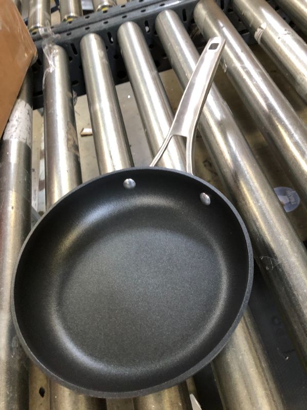 Photo 1 of 8in pan