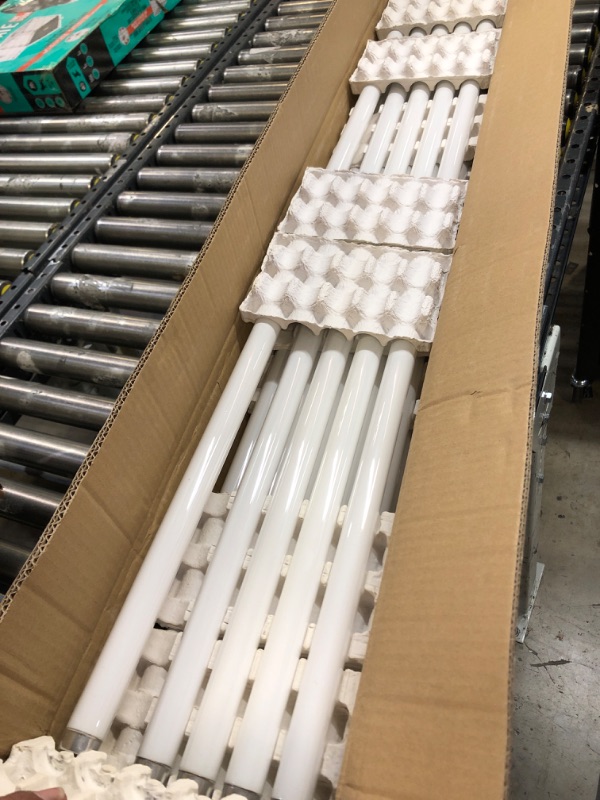 Photo 2 of 25 Pack F32T8/841 Fluorescent Tube 48 Inch, T8 Fluorescent Light Bulb 4 Foot 32 Watt 4100K Cool White 2600 Lumens G13 Base