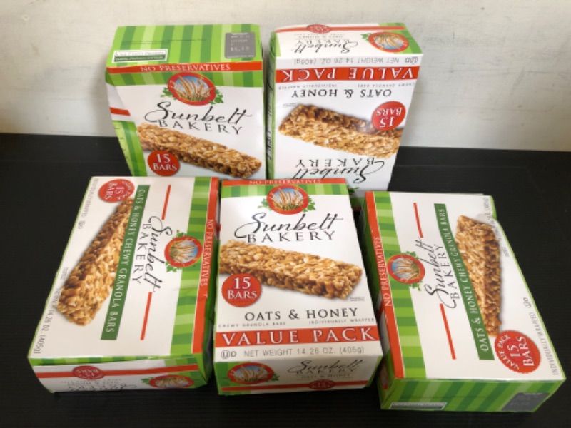 Photo 1 of EXP DATE 03/2024----Sunbelt Bakery Oats & Honey Chewy Granola Bars, Value Pack, 1.0 OZ, 15 Count (1 Box)