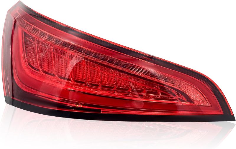 Photo 1 of Left Tail Light Assembly Compatible with Audi Q5 2013 2014 2015 2016 2017, Rear Driver Side LED Yellow Signal Brake Lamp Replacement 8R0-945-093-D 8R0945093D