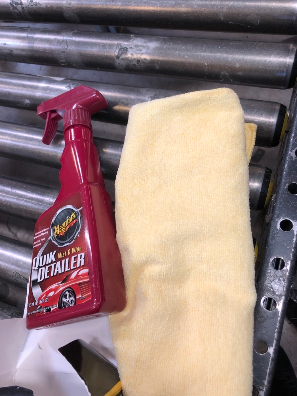 Photo 2 of Meguiar's G191700 Smooth Surface Clay KIT