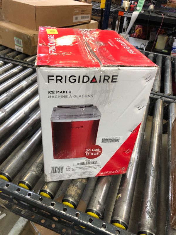 Photo 3 of Frigidaire EFIC121-SSRED Ice Maker