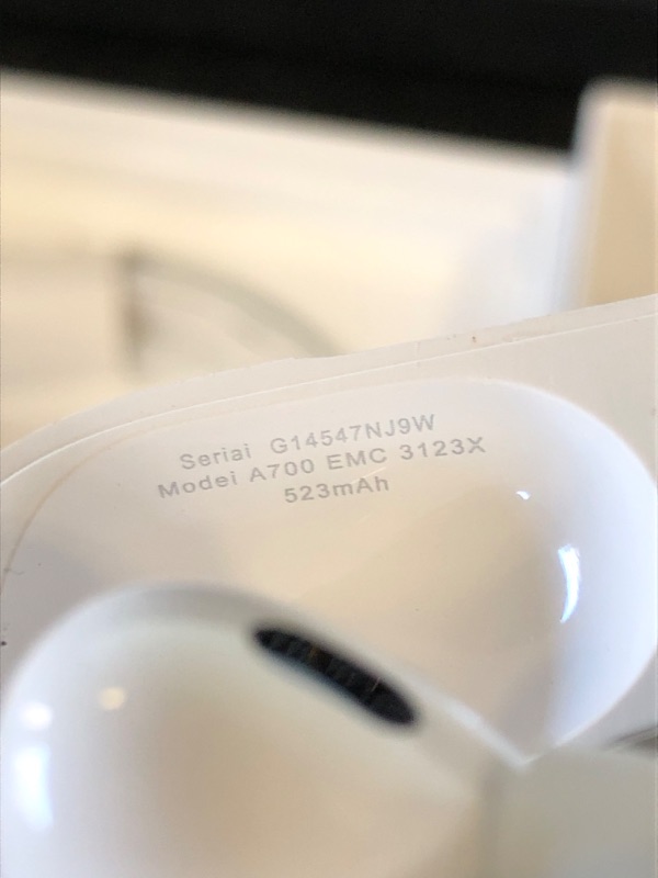 Photo 5 of Apple AirPods (2nd Generation) Wireless Ear Buds, Bluetooth Headphones with Lightning Charging Case Included, Over 24 Hours of Battery Life, Effortless Setup for iPhone

