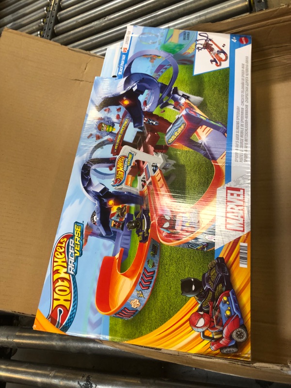 Photo 3 of Hot Wheels RacerVerse Spider-Man’s Web-Slinging Speedway Track Set with Racers Spider-Man & Black Panther, Multi-Lap Race to Escape Doc Ock
