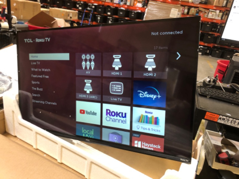 Photo 3 of TCL 32" Class 3-Series Full HD 1080p LED Smart Roku TV - 32S359