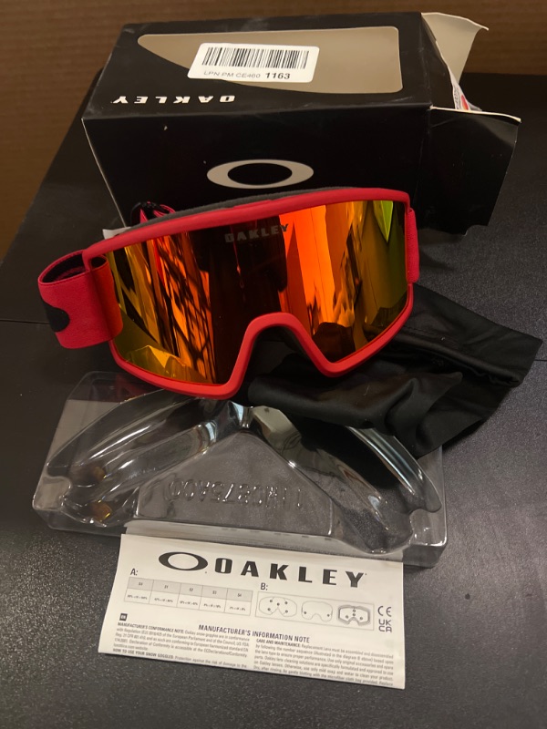 Photo 2 of Oakley Target Line M Snow Goggle