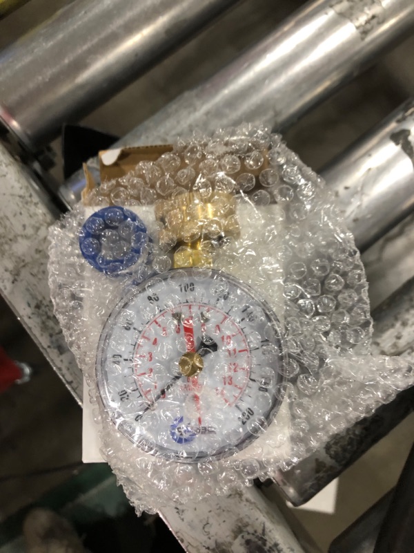 Photo 2 of CARBO Instruments 2- 1/2" Pressure Gauge Water Pressure Test Gauge 3/4" Female Hose Thread 0-200 PSI with Red Pointer