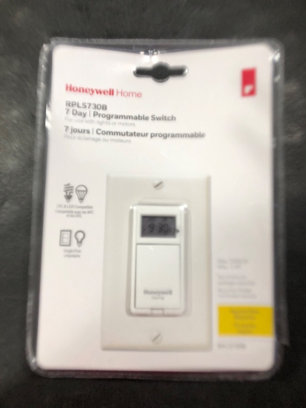 Photo 1 of Honeywell Home RPLS730B1000 7-Day Programmable Light Switch Timer, White

