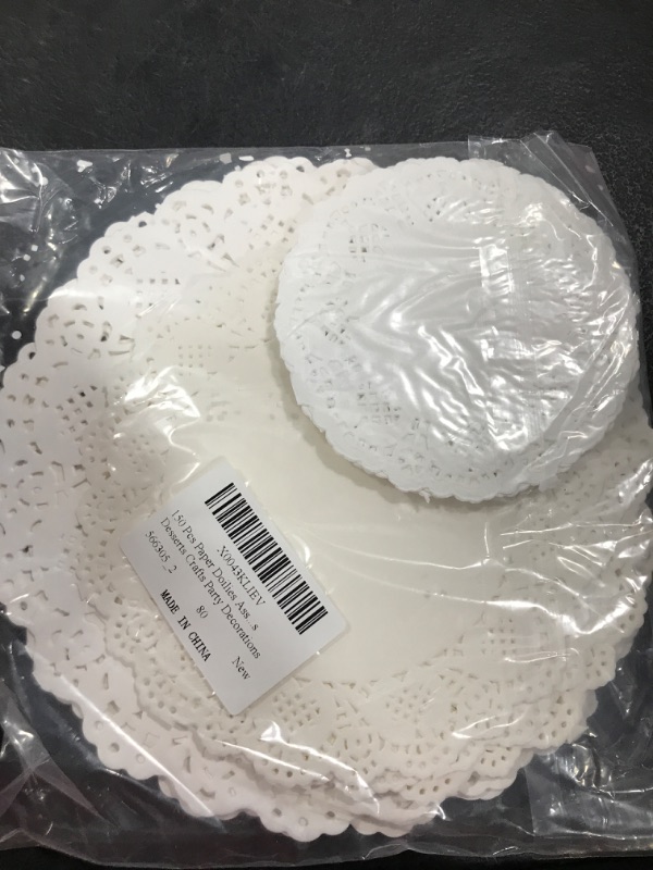 Photo 1 of 150 Pcs Paper Doilies Assorted Sizes 4.5 Inch/6.5 Inch/8.5 Inch Round Paper Doilies Lace Doilies for Food Tables White Paper Placemats for Cakes Desserts Crafts Party Decorations