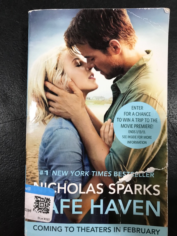 Photo 1 of  Safe Haven By Nicholas Sparks [Paperback] 