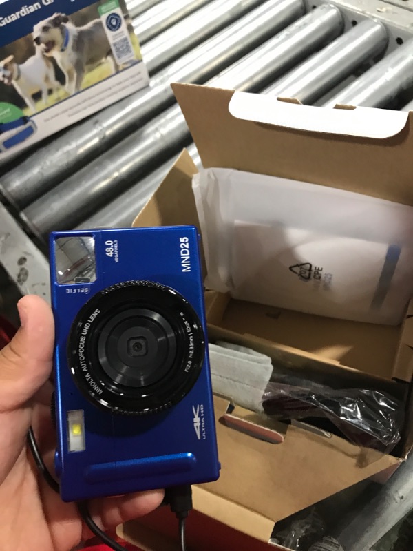 Photo 1 of Minolta MND25 48 MP Autofocus / 4K Ultra HD Camera w/Selfie Mirror Blue