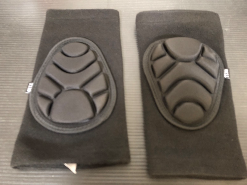 Photo 1 of  1 Pair  Knee Pads size M