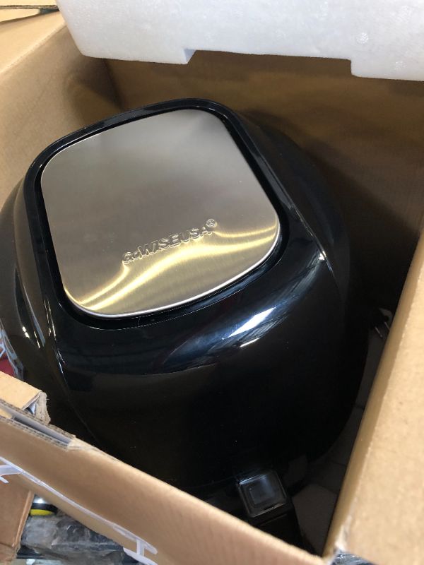 Photo 2 of 8-in-1 5.8 Qt. Black Electric Air Fryer with Recipe Book