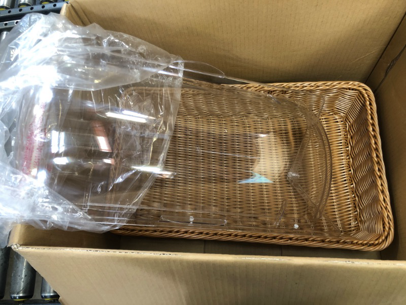 Photo 1 of  pastry basket - with clear cover 