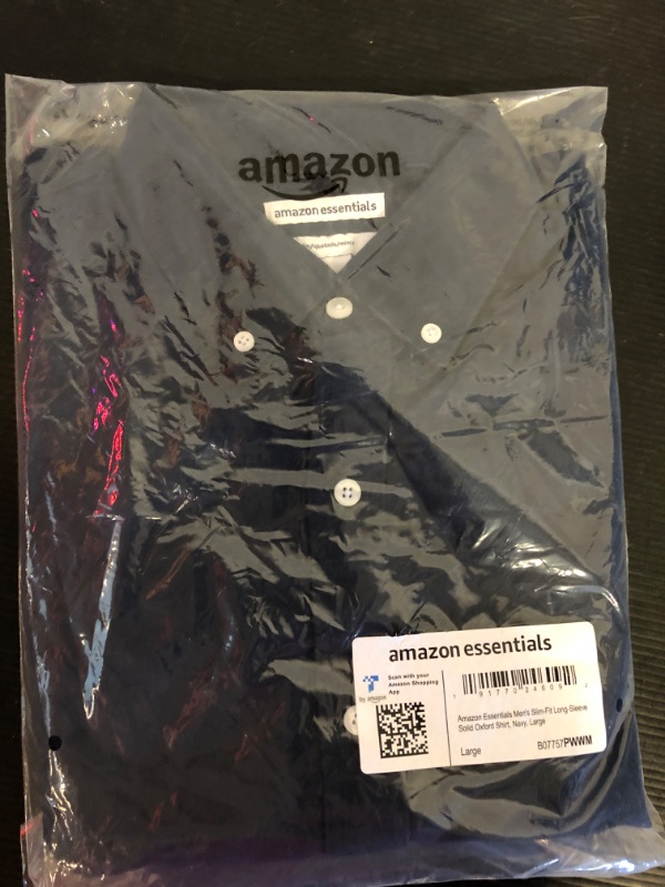 Photo 1 of Size L--Amazon Essentials Men's Slim-Fit Long-Sleeve Oxford Shirt