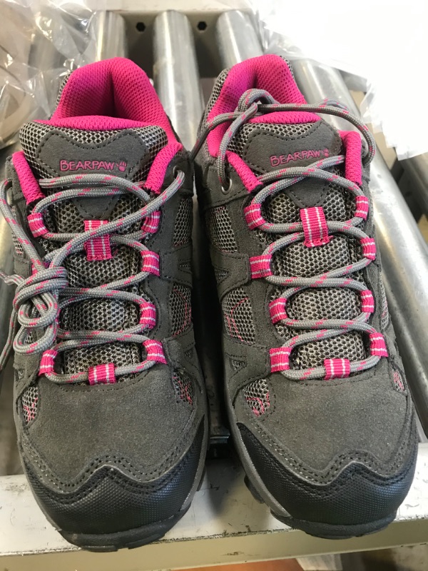 Photo 1 of Bearpaw Olympus Women's Hiker Shoes
sizew 7
