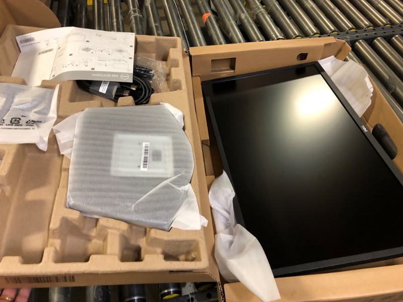 Photo 1 of Dell SE2722HX Monitor - 27 inch FHD (1920 x 1080) 16:9 Ratio with Comfortview (TUV-Certified), 75Hz Refresh Rate, 16.7 Million Colors, Anti-Glare Screen with 3H Hardness - Black 27 Inches SE2722HX