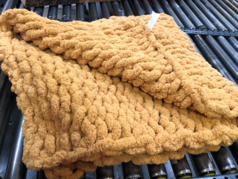 Photo 1 of   Chunky Plush Chenille Throw Blanket 