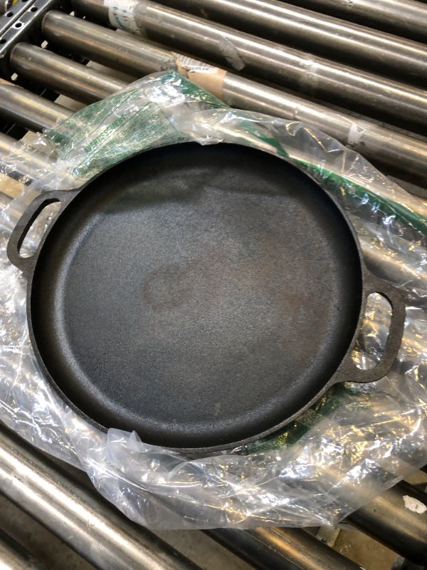 Photo 1 of 13'' round skillet