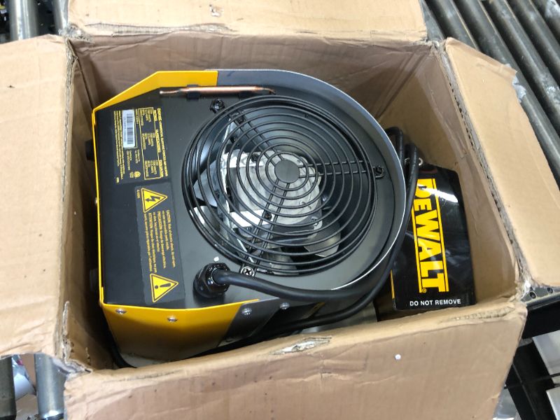 Photo 2 of Dewalt F340635 1.65 kW 5,630 BTU Electric Forced Air Portable Heater