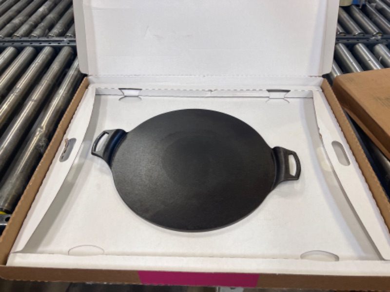 Photo 2 of 15" Cast Iron Pizza Pan