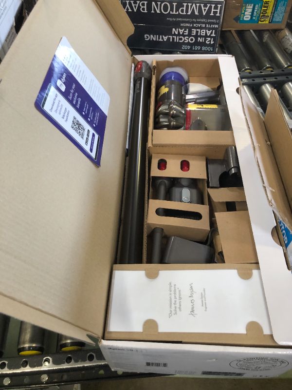 Photo 2 of Dyson V8 Cordless Vacuum Cleaner