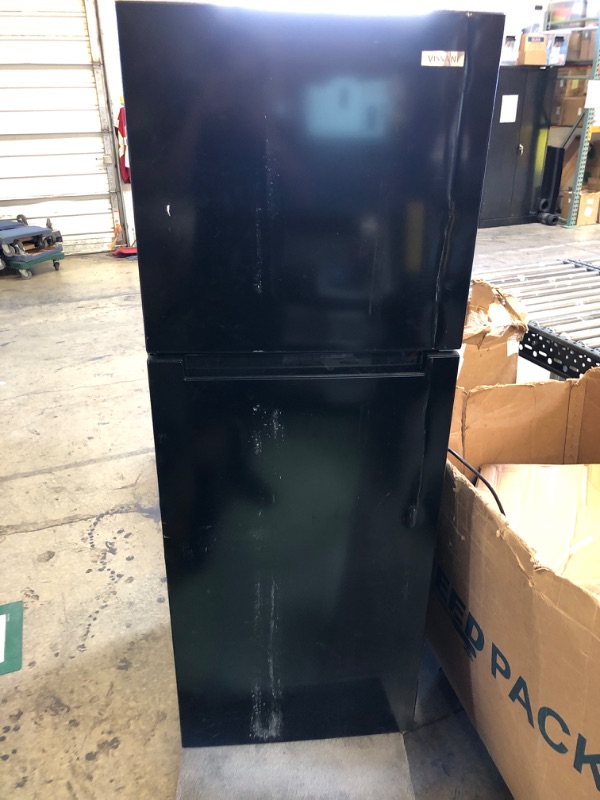 Photo 5 of 10.1 cu. ft. Top Freezer Refrigerator in Black
