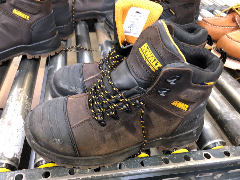 Photo 1 of Dewalt work boots size 9x 