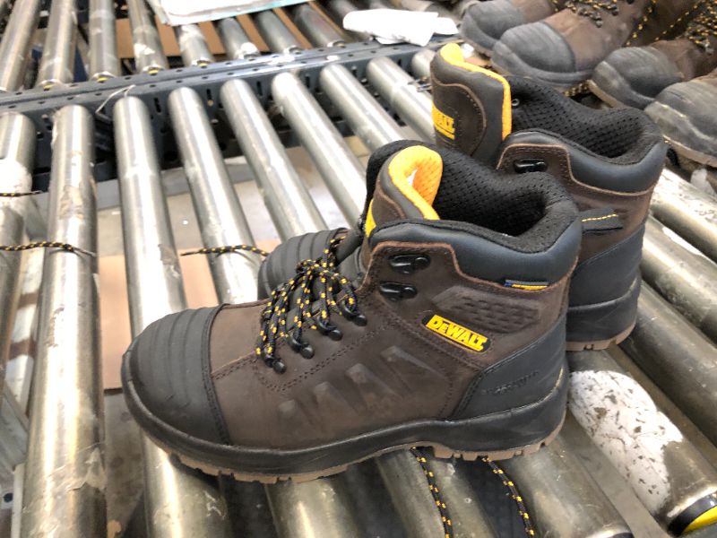 Photo 1 of Dewalt work boots size 7.5x 