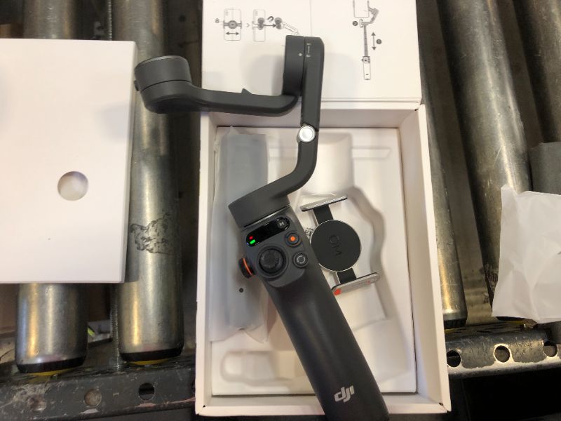 Photo 2 of DJI Osmo Mobile 6 Smartphone Gimbal