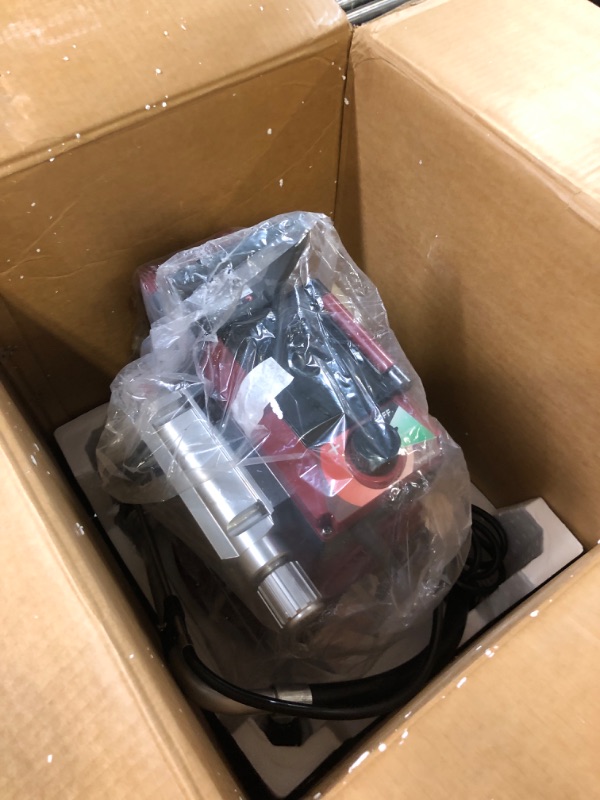 Photo 1 of 925 Airless Paint Sprayer Kit,High Efficiency Airless Painting Machine with 19.68" Extension,515,517,519 Tip for Large Projects, Commercial Paint Sprayer for House Painting or Contractor 2000W Red-925-0.66 GPM
OPEN BOX ITEM 