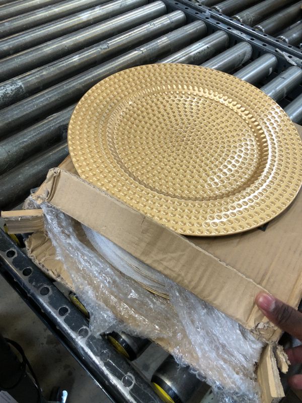 Photo 1 of 18 Pcs Round Charger Plates 13 inch Decorative Plastic Chargers for Dinner Plates Reusable Elegant Serving Plate with Hammered Edge for Wedding Dinner Party Event Dining Table Decoration (Gold)