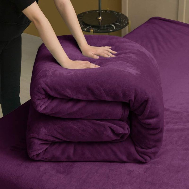 Photo 1 of 1pc  MTRRGH Fleece Blanket Lightweight for Adults All Season Warm Fuzzy Plush and Super Soft Cozy Luxury Bed Blankets Microfiber (Queen, Purple)
