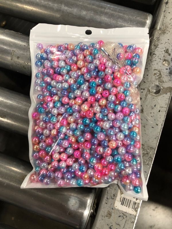 Photo 1 of 800pcs Beads.