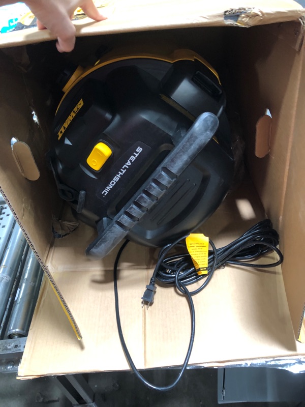 Photo 2 of **MISSING ACCESSORIES**   DEWALT 10 Gal. Dust Extractor with Automatic Filter Clean, Corded (DWV015) Yellow