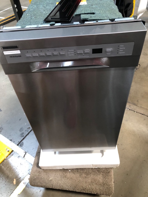 Photo 5 of ****MINOR SCRATCHES****18 In. in. Front Control Built-In Tall Tub Dishwasher in Stainless Steel with 6-Cycles, 52 dBA
1.3k
