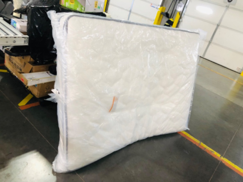 Photo 4 of ***USED - DIRTY - NO PACKAGING***
Vesgantti 8 Inch Multilayer Hybrid Full Mattress - Multiple Sizes & Styles Available, Ergonomic Design with Breathable Foam and Pocket Spring/Medium Plush Feel, 75"L x 54"W x 8"Th