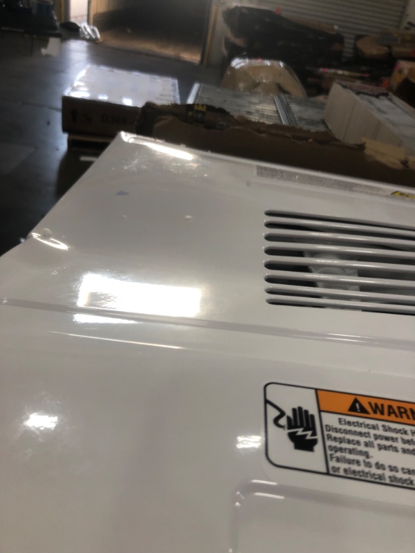 Photo 4 of *DENTED/MISSING ATTACHMENTS* Whirlpool 1,000 Sq. Ft. 18,000 BTU Window Air Conditioner