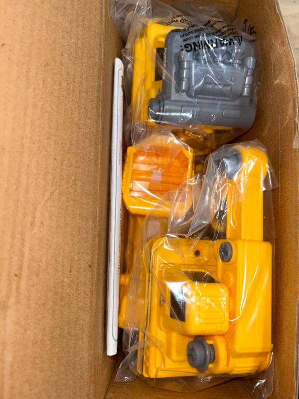 Photo 5 of ***USED - LIKELY MISSING PARTS - UNABLE TO VERIFY FUNCTIONALITY***
Top Race 3-in-1 Construction Vehicle - Easy Assembly Take Apart Construction Truck with Remote Control - Trucks and Kids Building Toy