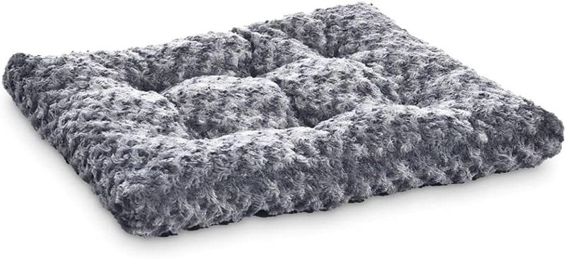 Photo 1 of AMAZON BASICS GREY FUR LARGE DOG BED 