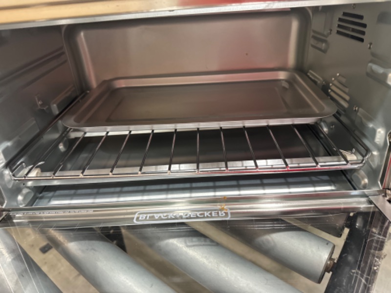 Photo 3 of **SEE NOTES** BLACK+DECKER 8-Slice Extra Wide Convection Toaster Oven, TO3250XSB, Fits 9"x13" Oven Pans and 12" Pizza, Stainless Steel/Black