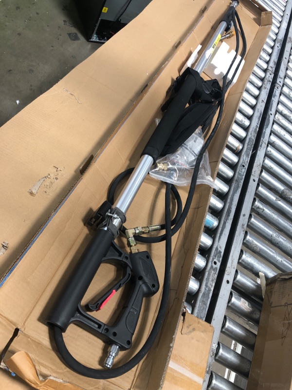 Photo 2 of *MISSING TIPS* Biswing 18 FT Aluminum Commercial Grade Telescoping Pressure Washer Wand for Pressure Washers with Belt, Gutter Cleaner Attachments & 5 Nozzle Tips, 4000 PSI