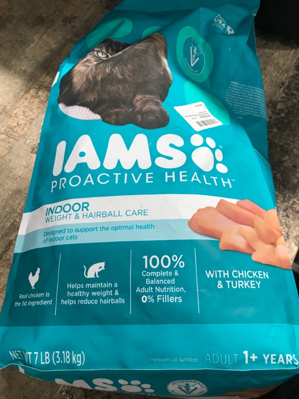 Photo 1 of *BB JUN 13 2025* Iams Proactive Health Adult Indoor Weight & Hairball Care with Chicken Cat Food - 7 lb bag
