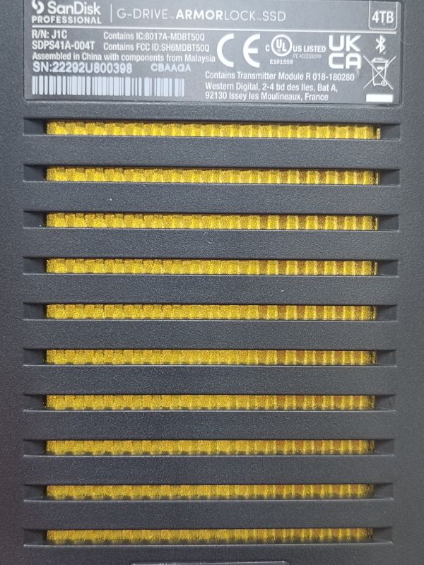 Photo 3 of **NONREFUNDABLE**FOR PARTS OR REPAIR**SEE NOTES**
SanDisk Professional 4TB G-Drive ArmorLock SSD - Encrypted NVMe Solid State Drive, 1000MB/s, USB-C, High-Level Security, Ultra Rugged - SDPS41A-004T-GBANB