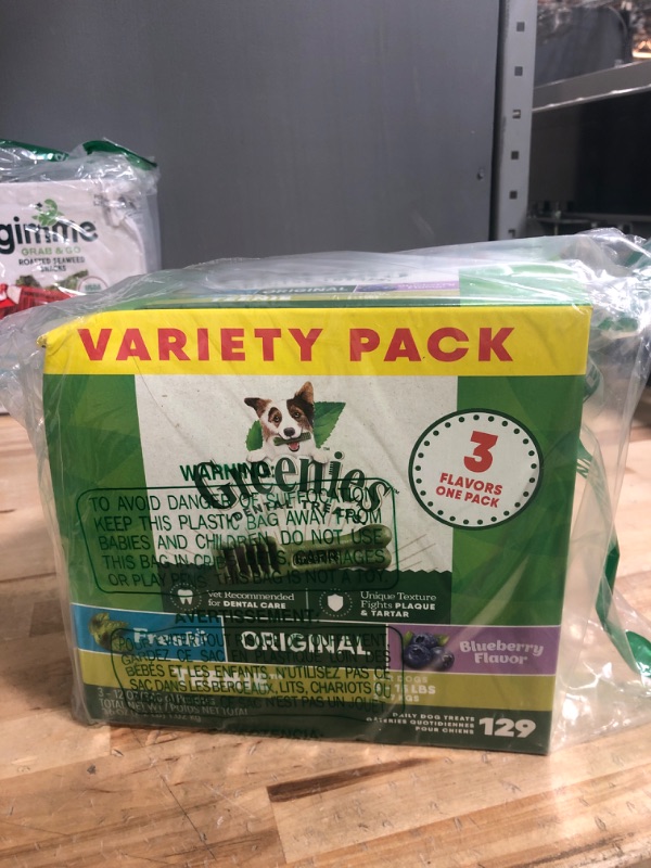 Photo 2 of *6/2025* GREENIES TEENIE Natural Dog Dental Care Chews Oral Health Dog Treats 3-Flavor Variety Pack, (3) 12 oz. Pouches, 129 Total Treats Original, Fresh, Blueberry 2.25 Pound (Pack of 1)