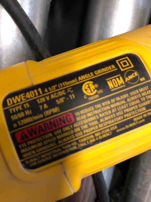 Photo 3 of (used)(see all images) DeWalt DWE4011 Angle Grinder with One-Touch™ Guard, 4-1/2-In. -