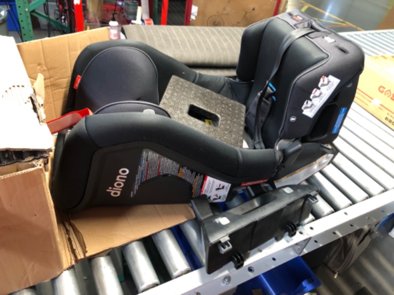 Photo 2 of ***USED - LIKELY MISSING PARTS - UNABLE TO VERIFY FUNCTIONALITY***
Diono Radian 3R SafePlus All-in-One Convertible Car Seat