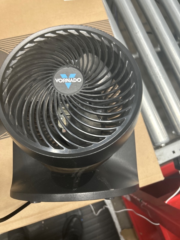 Photo 2 of [NONREFUNDABLE, FOR PARTS/ READ NOTES]
Vornado 630 Mid-Size Whole Room Air Circulator Fan for Home, 3 Speeds, Adjustable Tilt, Removable Grill, 9 Inch, Moves Air 70 Feet, Quiet Fan for Bedroom
